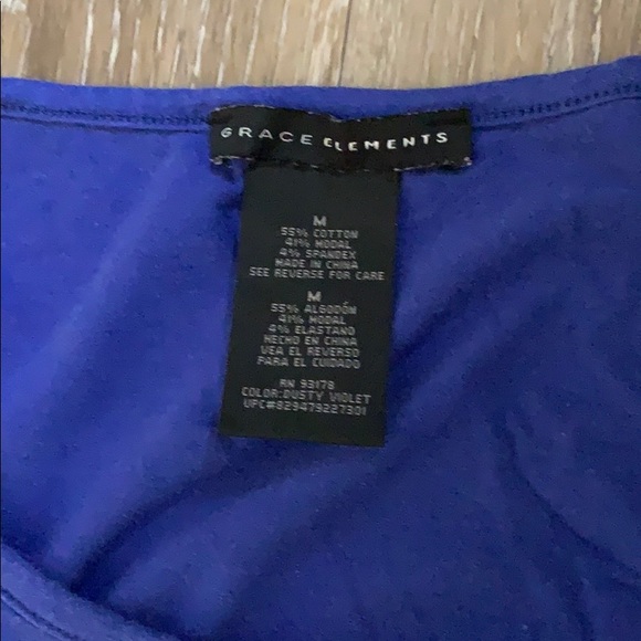 Round Neck Tee with Ruffles EUC - Picture 3 of 4